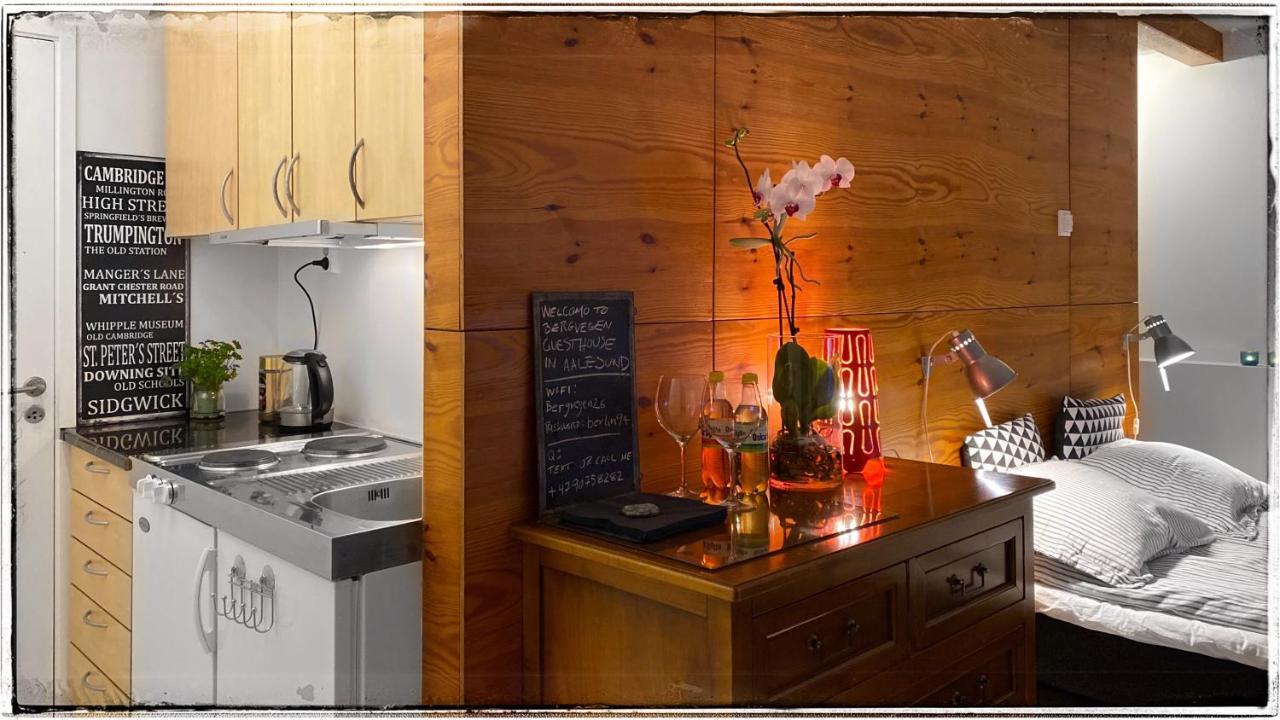 Bergvegen Guesthouse AÅlesund מראה חיצוני תמונה