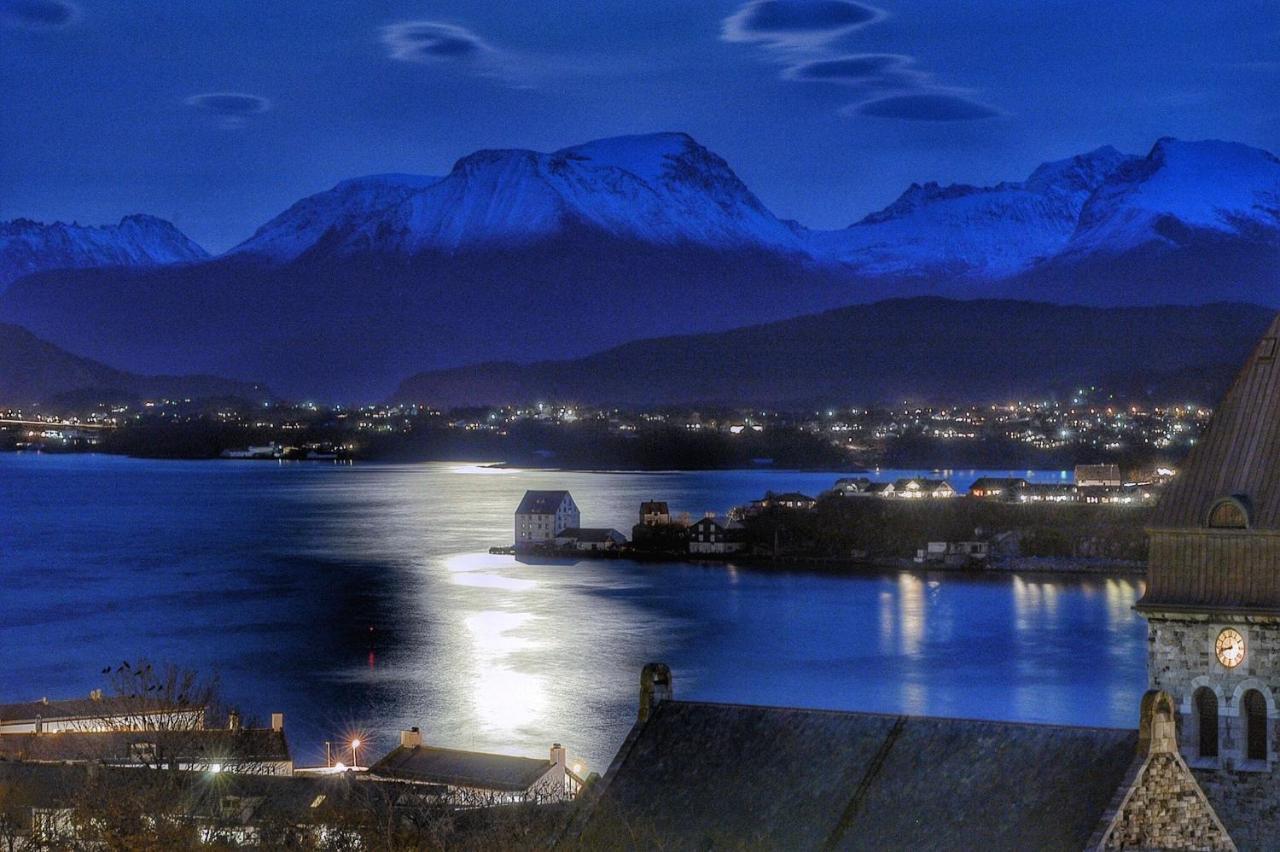 Bergvegen Guesthouse AÅlesund מראה חיצוני תמונה